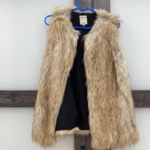 FAUX FUR VEST